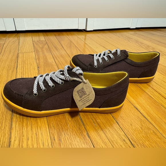 NWT Livie & Luca Kids Boys Reeve Mocha Slip On / Lace Up Sneakers Size 2 - Picture 7 of 8